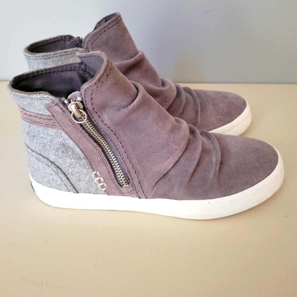 Sperry Sneakers